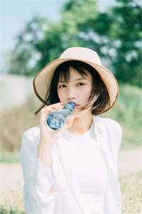 畅读佳作推荐重新出道后爆火,他靠一曲横扫网络