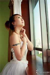 热门作品听我心声后，全家炮灰扭转人生了